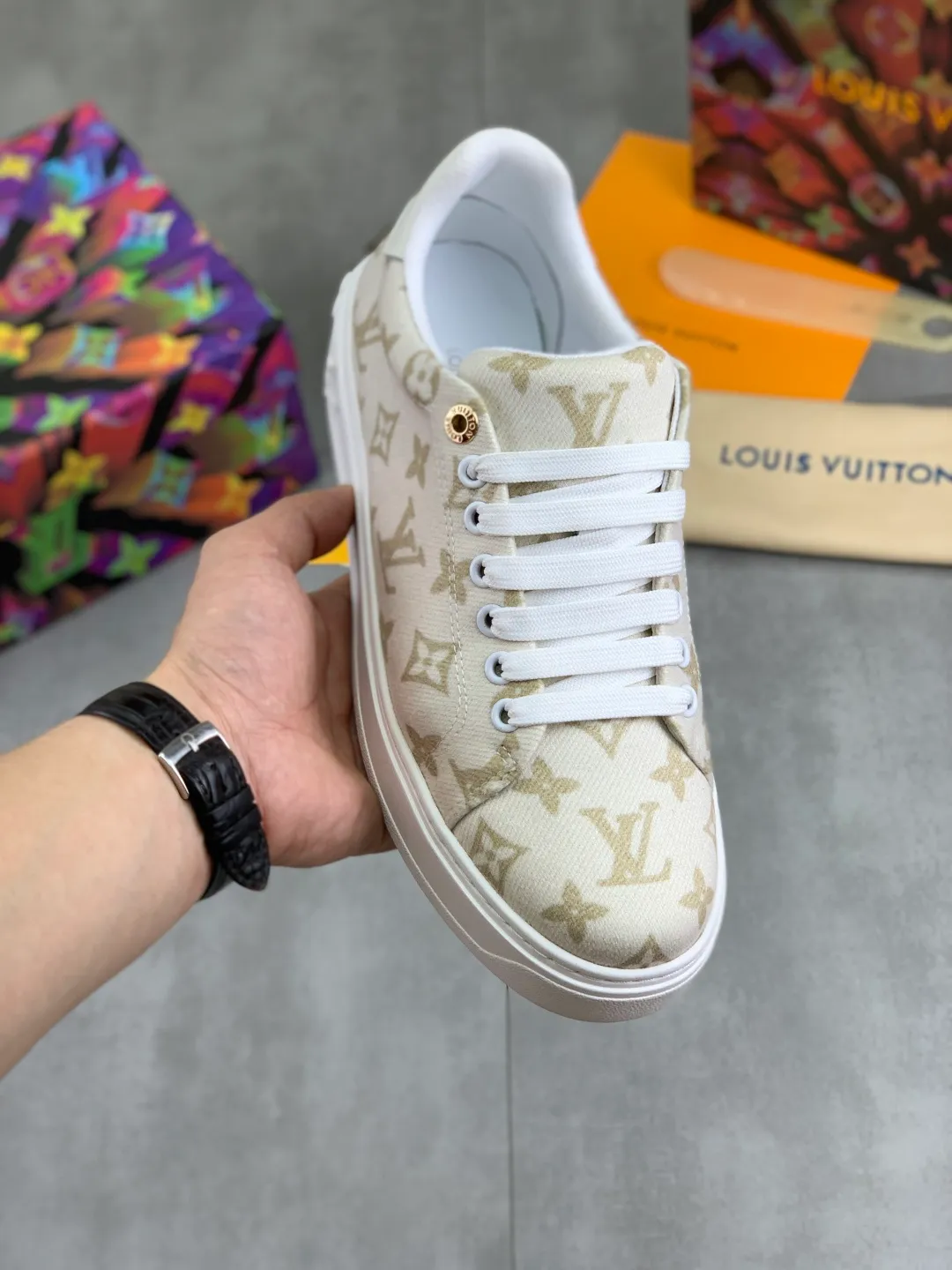 Men's men's shoes💰P520💰[New model]🆘High quality cowhide [Louis Vuitton]LV official website latest model🎁casual and fashionable men's shoes👟hot style💥simple and elegant style, exclusive for trendy men. Unique official website latest brand elements👑original decoration, fashionable and generous, the fabric is made of original denim➕comfortable and breathable mesh lining➕cow leather feet ✅The official website specifies wear-resistant casual outsole, the classic model is taken in real life🎬Color: 6️⃣colors available😍Number of codes: 38-44 Full set of packaging